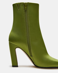 LIZABELLE GREEN - SM REBOOTED